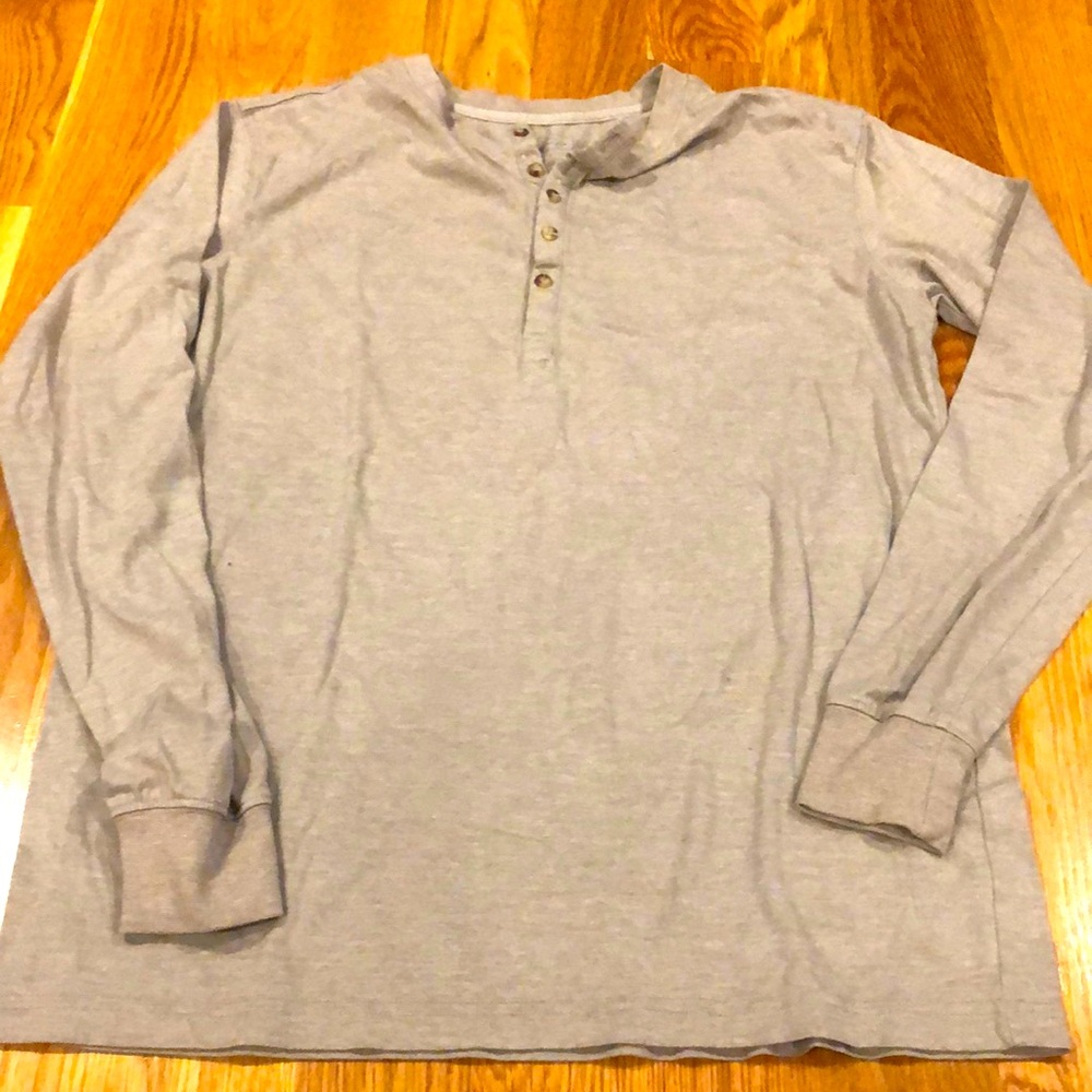 Casual everyday/ lazy day long sleeve tee.